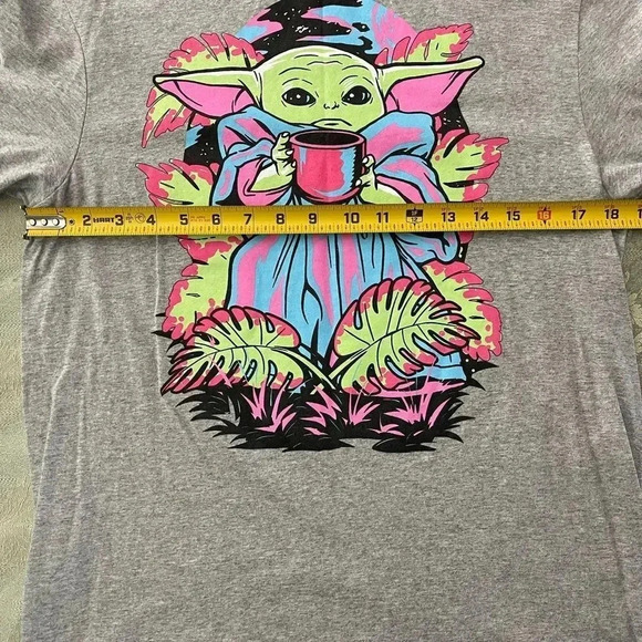 NEFF Star Wars Yoda The Mandalorian Gray T-Shirt Size M/M - Picture 5 of 7